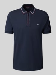 Koszulka polo o kroju regular fit z zamkiem błyskawicznym od Christian Berg Men - 44