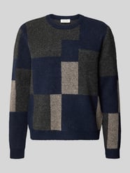 sweter z dzianiny o kroju regular fit z prążkowanymi wykończeniami od Casual Friday - 44