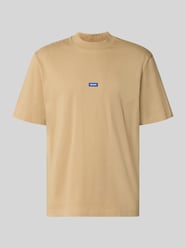 męski t-shirt o kroju regular fit z czystej bawełny model 'NIEROS' od HUGO Blue - 15