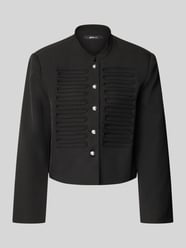 Cropped Blazer mit Zierknöpfen von Gina Tricot - 47