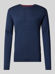 Regular Fit Strickpullover aus reiner Baumwolle mit Rundhalsausschnitt von Christian Berg Men Blau - 20