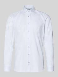Slim Fit Businesshemd aus Baumwoll-Mix mit Kentkragen von OLYMP Level 5 - 30