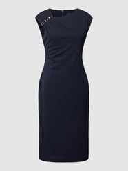 Knielanges Cocktailkleid mit Applikation Modell 'FRYER' von Lauren Ralph Lauren Blau - 14