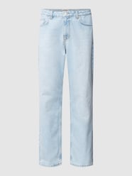 Loose Fit Jeans mit Looney Tunes®-Stitchings von REVIEW Blau - 21
