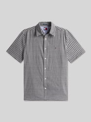 Koszula casual z mieszanki bawełny, krój regular fit od Tommy Jeans - 18