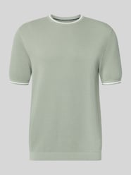 T-shirt o kroju regular fit z dzianinowym efektem od Christian Berg Men - 37