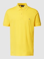 Koszulka polo z wyhaftowanym logo od Christian Berg Men Żółty - 2