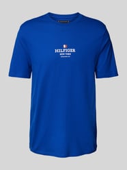 T-Shirt mit Label-Print von Tommy Hilfiger Blau - 15