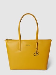 Shopper mit Label-Applikation Modell 'CK MUST SHOPPER' von CK Calvin Klein Gold - 9