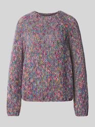 Sweter o kroju regular fit z dodatkiem żywej wełny w imitacji dzianiny od Rich & Royal - 21