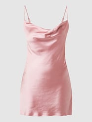 Sukienka mini z satyny model ‘Satina’ od Gina Tricot Różowy - 43