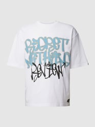 T-shirt z nadrukiem ze sloganem od REVIEW Biały - 46