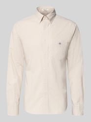 Slim fit vrijetijdsoverhemd met gestikt logo van GANT Beige - 37