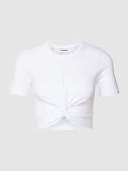 Cropped T-Shirt mit Schleifen-Detail von Noisy May Weiß - 20