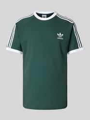 T-Shirt mit labeltypischen Streifen von adidas Originals Grau - 8