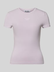 t-shirt o kroju slim fit z wyhaftowanym logo od REVIEW - 8