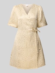 Wickelkleid mit Puffärmeln Modell 'JACKY' von YAS Gold - 19