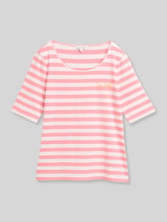 t-shirt o kroju regular fit z mieszanki bawełny z haftem od Tom Tailor - 38