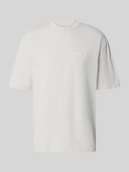 t-shirt o kroju oversized z wyhaftowanym logo od PEGADOR - 27
