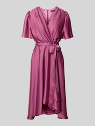 Cocktailkleid mit Bindegürtel von Swing - 16