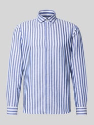 Koszula biznesowa z mieszanki lnu o kroju slim fit z kołnierzem kent od Jake*s - 31
