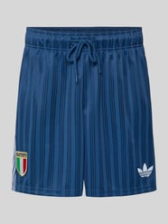 Szorty w trykotowym stylu o kroju loose fit z aplikacją FIGC od adidas Originals - 23