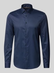 Business-Hemd mit Allover-Muster von Jake*s - 33