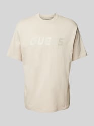 T-Shirt mit Label-Print Modell 'SURON' von Guess Activewear Beige - 19