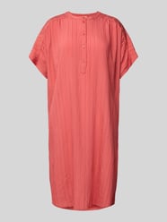 Knielanges Kleid in Crinkle-Optik von Jake*s Studio Woman - 28