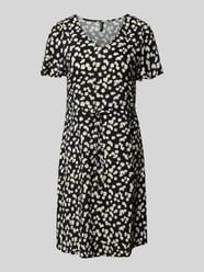 Taliowana sukienka casualowa z czystej wiskozy model 'EASY JOY' od VERO MODA - 22