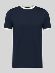 T-shirt o kroju slim fit z okrągłym dekoltem od MCNEAL - 45