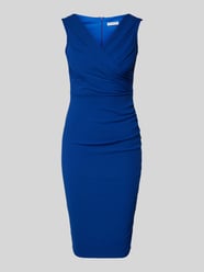 Knielanges Cocktailkleid mit Raffungen Modell 'Dania' von SISTAGLAM - 9