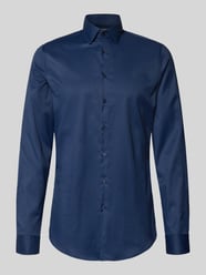 Slim Fit Business-Hemd mit Kentkragen und extra langem Arm von Jake*s - 6