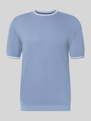 T-shirt o kroju regular fit z dzianinowym efektem od Christian Berg Men - 13