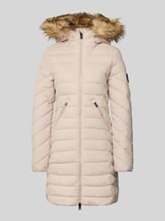 Płaszcz pikowany o kroju regular fit z obszyciem ze sztucznego futra model ‘Fuji’ od Superdry - 45