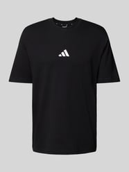 T-Shirt mit Label-Stitching von adidas Sportswear - 11