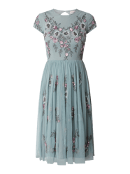 Cocktailkleid mit floralen Stickereien Modell 'Nobu' von LACE & BEADS Grau - 11