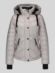 Regular Fit Steppjacke mit abnehmbarer Kapuze von Gil Bret - 26