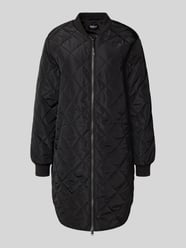 Płaszcz pikowany o kroju regular fit z kołnierzykiem baseballowym model ‘JESSICA’ od Only - 24