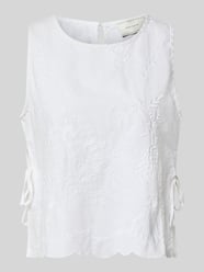 Blousetop met stitchings en zijwaartse vetersluiting model 'Kaelin' van Neo Noir - 9