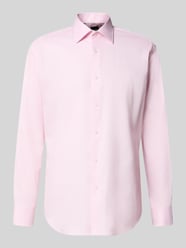 Regular Fit Businesshemd mit Kentkragen von BOSS Pink - 17