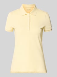 Koszulka polo o kroju slim fit z listwą guzikową od Christian Berg Woman - 6
