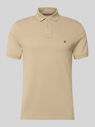 Regular Fit Poloshirt aus Baumwoll-Mix von Tommy Hilfiger Beige - 32