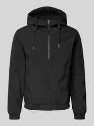 Softshell-Jacke mit Reißverschlusstaschen Modell 'BASIC' von Jack & Jones - 34