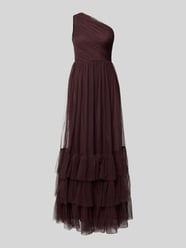Długa sukienka w kroju na jedno ramię od Lace & Beads - 47