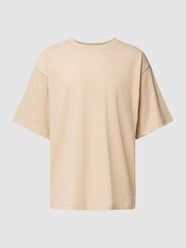 T-Shirt mit lockerer Passform und Rundhalsausschnitt von No Bystanders Beige - 24
