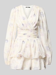 Minikleid aus Viskose-Mix mit V-Ausschnitt von Gina Tricot - 7