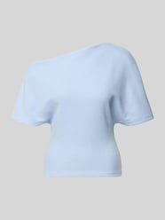 Regular Fit T-Shirt im asymmetrischen Design von Gina Tricot - 2
