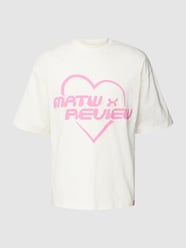 MATW X REVIEW - Oversized T-Shirt mit Label-Applikation in metallic von REVIEW Weiß - 16