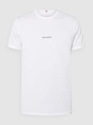 T-Shirt mit Logo-Print Modell 'Lens'  von Les Deux Weiß - 11